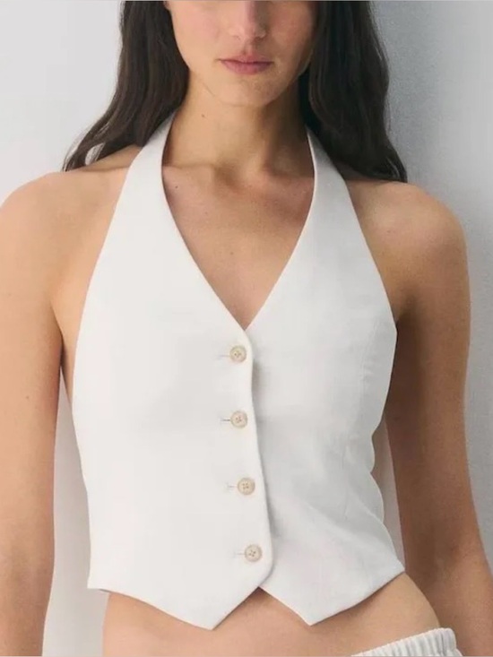 Aritzia Tops - Aritzia Vito Vest in Birch White - size 8